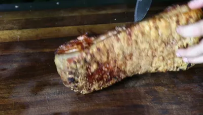 Rezept: Deftiger Schweinebauch vom Grill mit Bier-Sauerkraut
