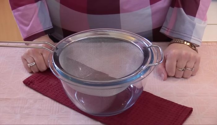 Ofen vorheizen: 180°C Ober-/Unterhitze oder 160°C Umluft.