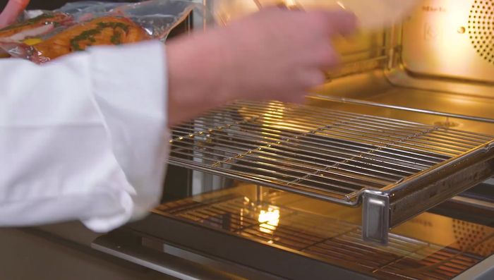 Entenbrust und Rote Bete bei 64°C 1 Stunde 30 Minuten sous vide garen.