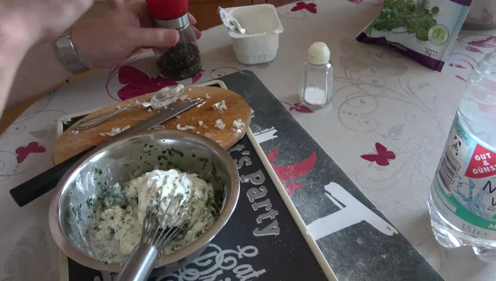 Salz nach Geschmack hinzufügen.