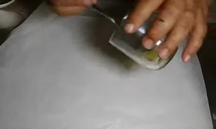 Karotten auf ein Backblech legen.