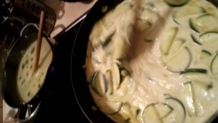 Alles aufkochen lassen.
