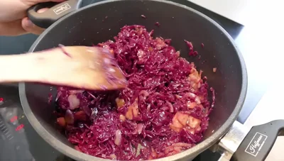 Schneller Apfelrotkohl: Großmutters Rezept (gepimpt!)