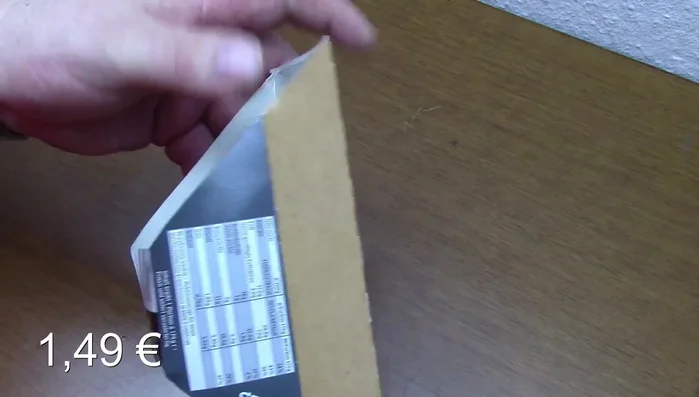 Käse auf den Schinken legen.