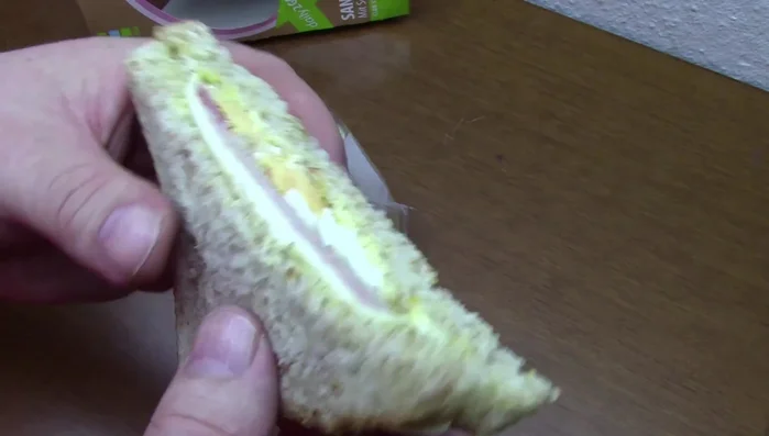 Remoulade hinzufügen.