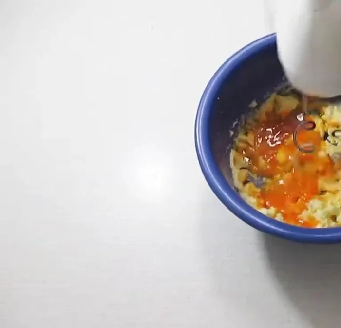 Eigelb unterrühren (130.009)