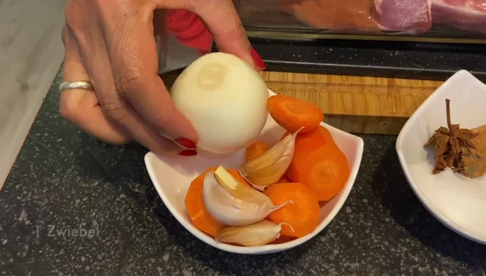 Süßes Carotin hinzufügen.