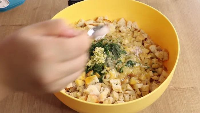 Mit Salz und Pfeffer würzen.