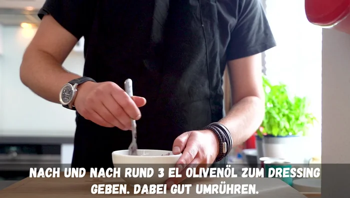 3 EL Öl unterrühren.