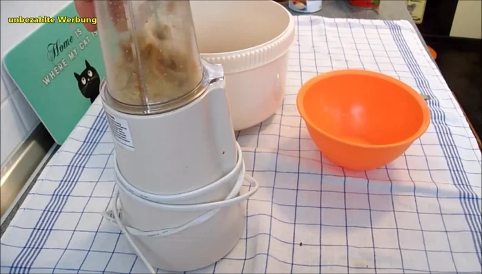 Walnüsse zerkleinern.