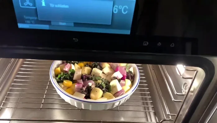 Gemüse bei 210°C (Ober-/Unterhitze) ca. 30-45 Minuten im Ofen garen. (212.78)