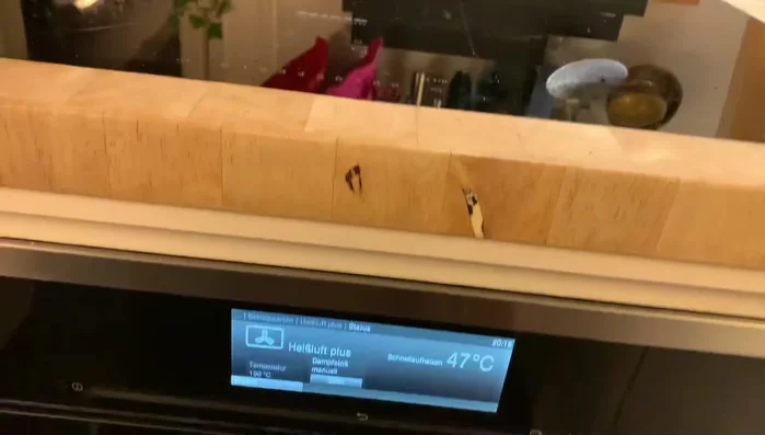 Rehrücken in einer Pfanne mit etwas Olivenöl und Butter anbraten. (227.94)