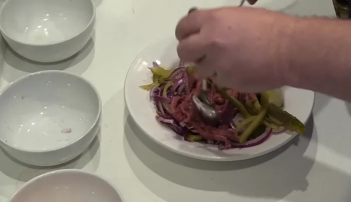 Mindestens 20 Minuten ziehen lassen.