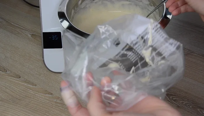 Backkakao unterheben.