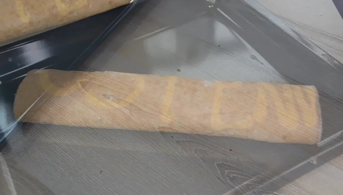 Rolle aufrollen und kühlen.