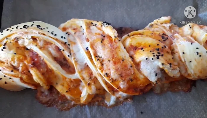 Bei 150°C Umluft ca. 25 Minuten backen (597.639).