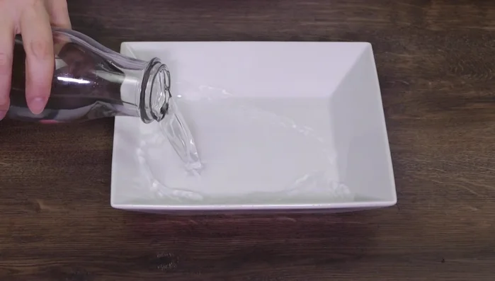 Gelatine in kaltem Wasser einweichen (265.479)