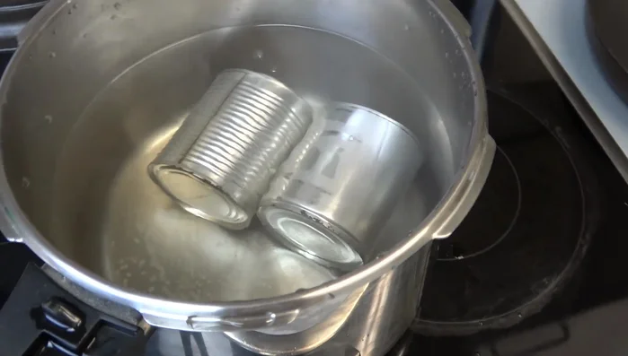 45 Minuten im Schnellkochtopf köcheln lassen (138.42).