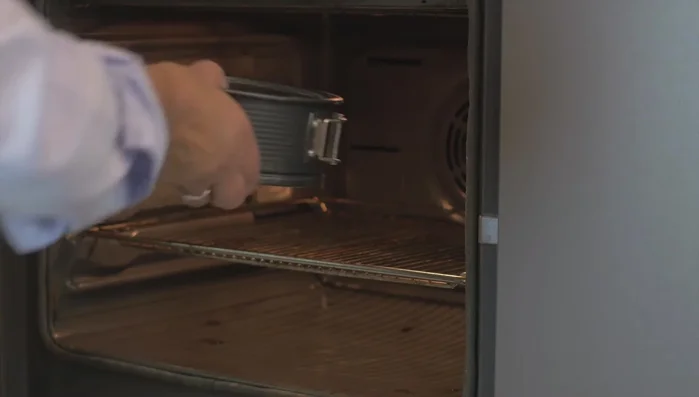 Bei 200 Grad 40 Minuten backen (95.38)