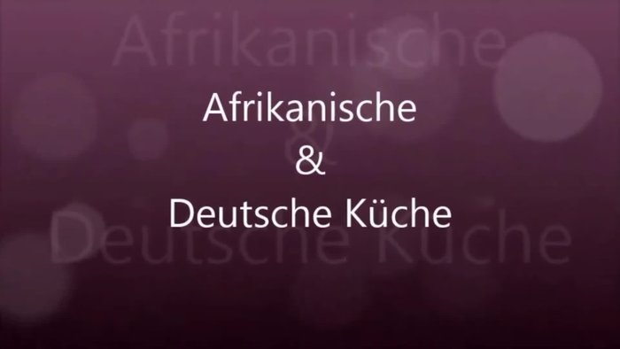 Zwiebeln und Knoblauch schälen und fein hacken.