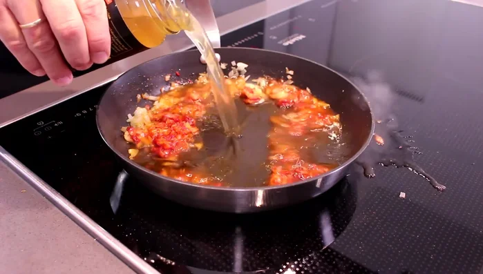 Mit Orangensaft ablöschen (274.09).