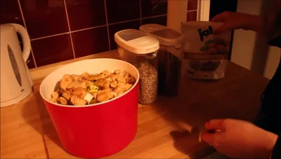 Hähnchen-Feta Salat Rezept: Low Carb & Lecker!