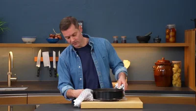 Rhabarberkuchen Rezept: Einfach, Lecker & Schnell