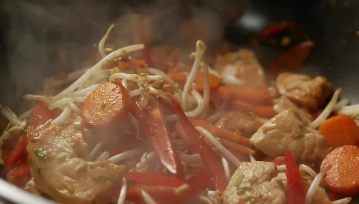 Alles gut vermengen und kurz erhitzen.