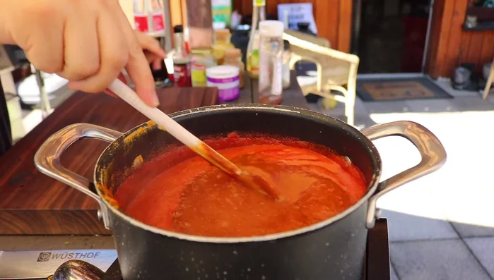 Salz nach Geschmack hinzufügen.