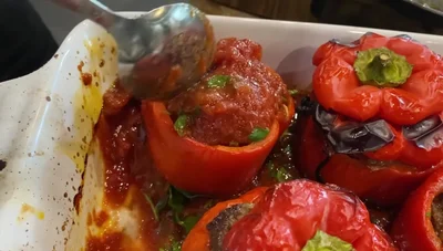 Gefüllte Paprika nach Henssler: Rezept & Video