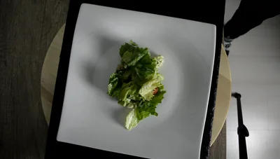 Hähnchen-Salat mit Avocado-Dressing: Rezept & Anleitung