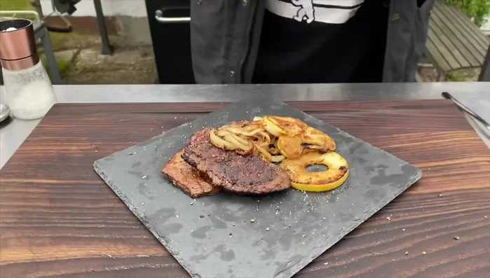 Zum Schluss mit Salz und Pfeffer abschmecken.