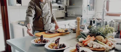 Rehragout mit Rotkrautstrudel & Rosmarinkartoffeln - Bio Rezept