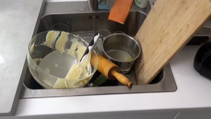 Bei 180°C für 45 Minuten backen.