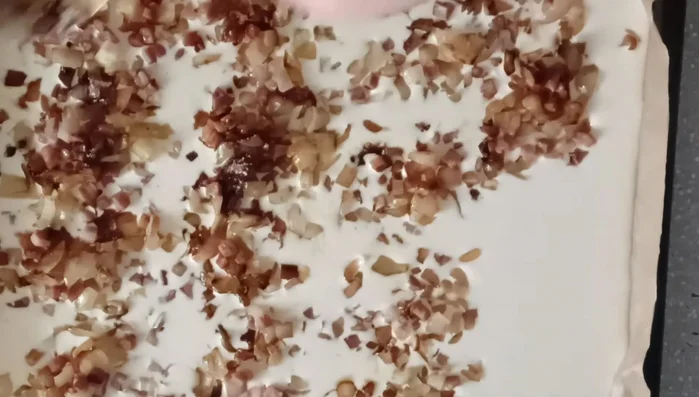 Im vorgeheizten Backofen backen.