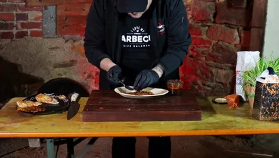 Süßkartoffel-Rösti mit Hähnchen: Einfaches Grillrezept