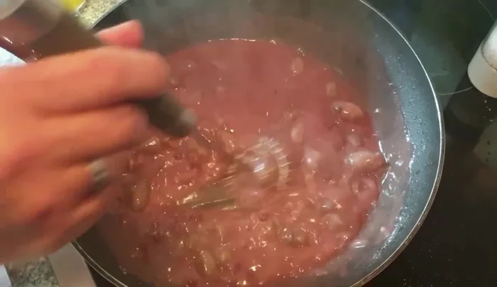 Nochmals 2 Minuten köcheln lassen.