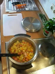 Einfacher Kartoffelgemüseeintopf Rezept - Schnell & Lecker!