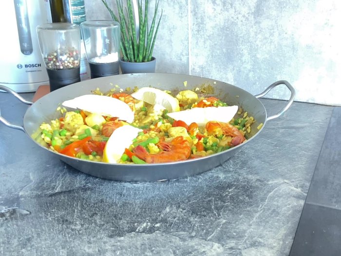 Mit Zitronensaft beträufeln.