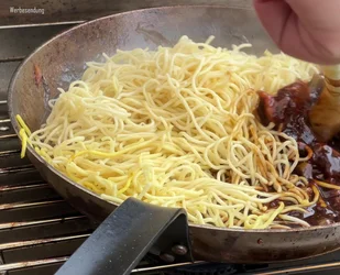 Asiatische Spargel-Rindfleischpfanne: Rezept & Videoanleitung