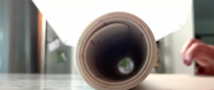 Den Teig zu einer ca. 30 cm langen Wurst formen.