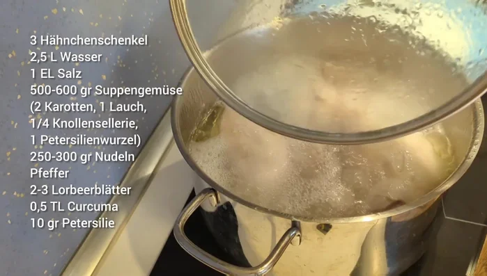 Nach ca. 35 Minuten die Hähnchenschenkel aus dem Topf nehmen.