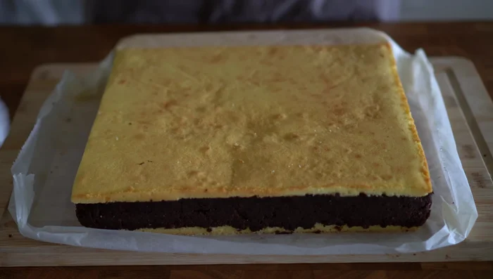 Am nächsten Tag in 4,3cm breite Streifen schneiden.