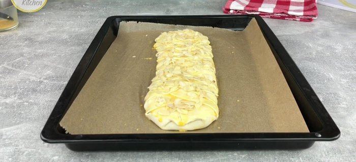 Bei 200°C (untere Schiene) 22-25 Minuten backen.