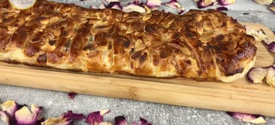 Blitz-Kirschstrudel: Einfaches Blätterteig-Dessert Rezept