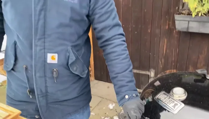 Rotkohl zubereiten (Zubereitung nicht im Detail beschrieben).