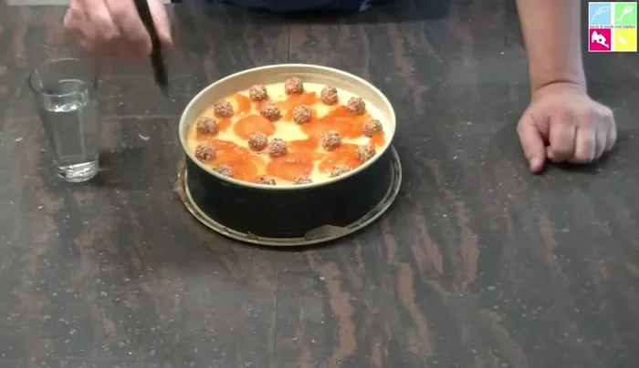 Torte weitere 5 Stunden kühlen. [788.07]