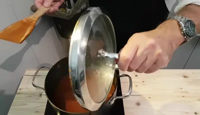 Ungarisches Rindfleischgulasch: Oma's Rezept modernisiert