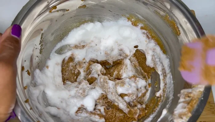 Backofen auf 175°C (Ober-/Unterhitze) vorheizen.