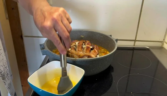 Fleisch mit Honig einstreichen.